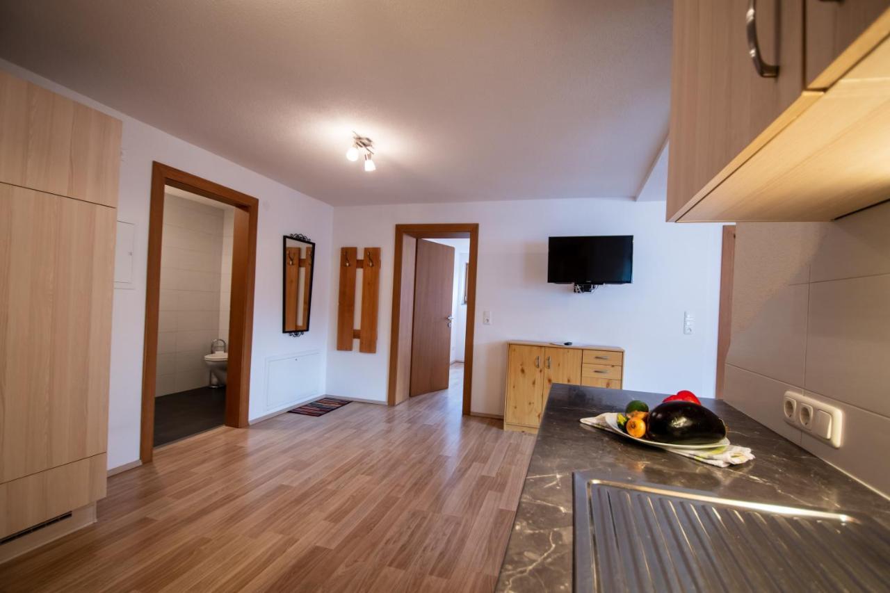 Appartamento Haus Raggl Landeck Esterno foto